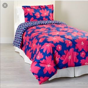 Reversible Vera Bradley twin XL comforter